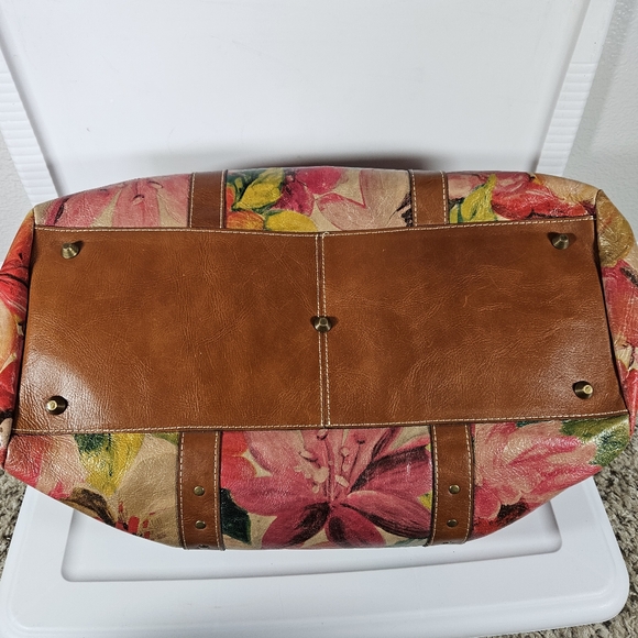 Patricia Nash Milano Weekender Bag - Picture 11 of 16